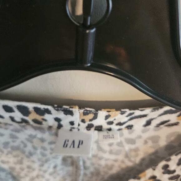 Large Gap Cheetah print cap sleeve tunic blouse short sleeve - Picture 4 of 5